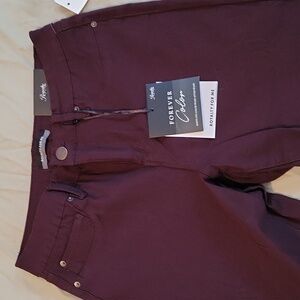 Royalty For Me Burgandy pants/sizeL